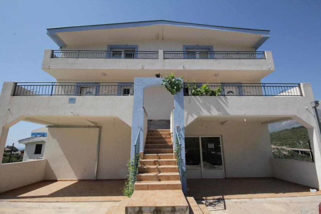 Apartments Ajla Утєха Екстер'єр фото
