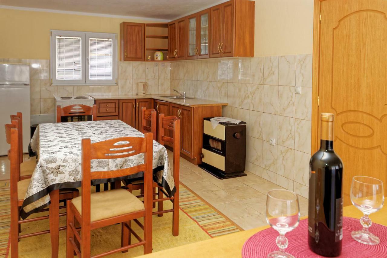 Apartments Ajla Утєха Екстер'єр фото