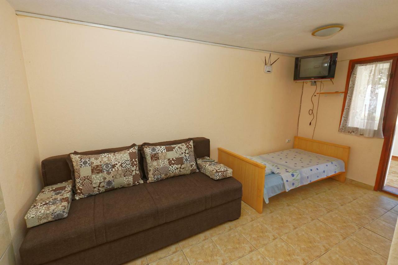 Apartments Ajla Утєха Екстер'єр фото