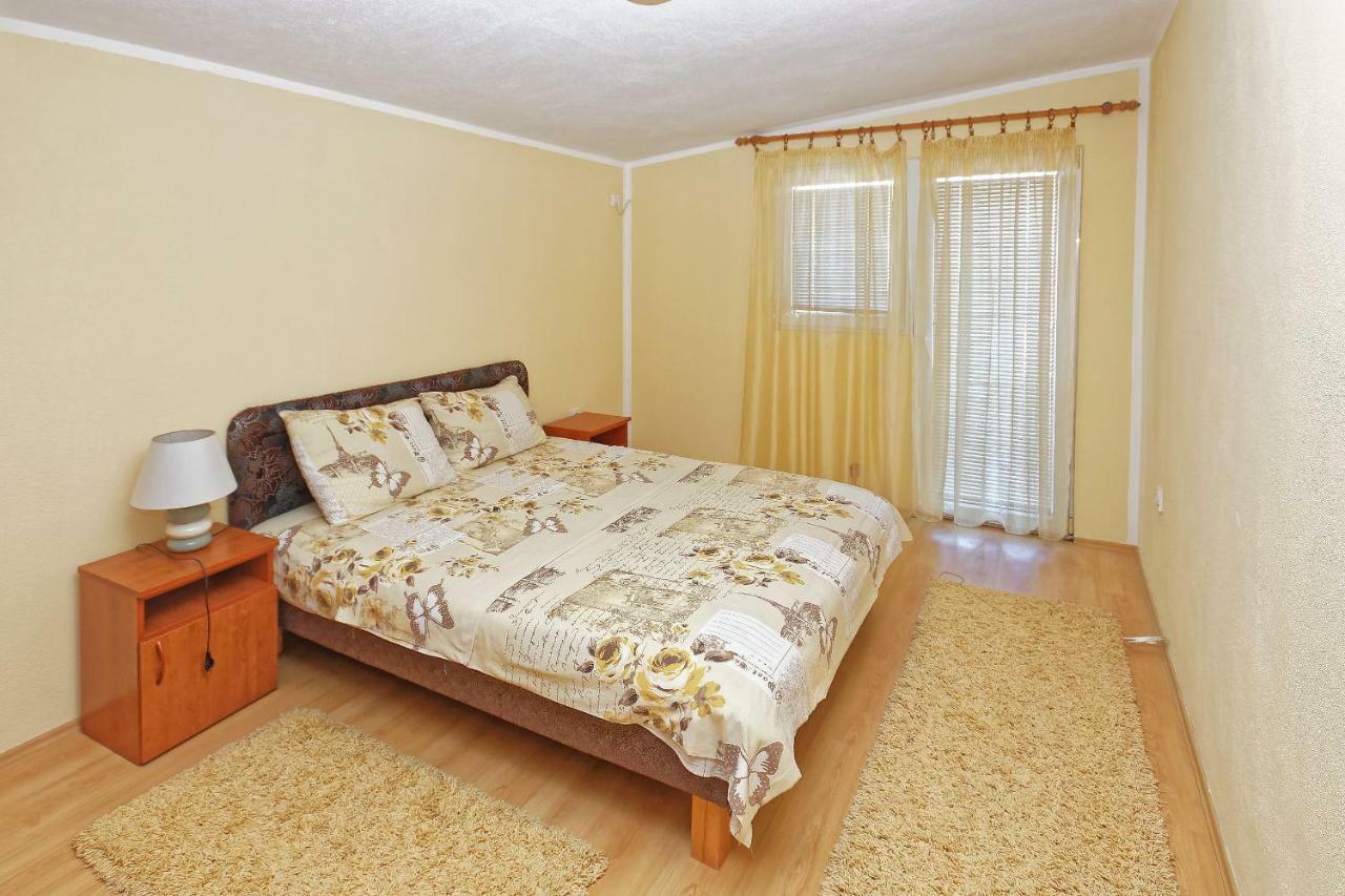 Apartments Ajla Утєха Екстер'єр фото