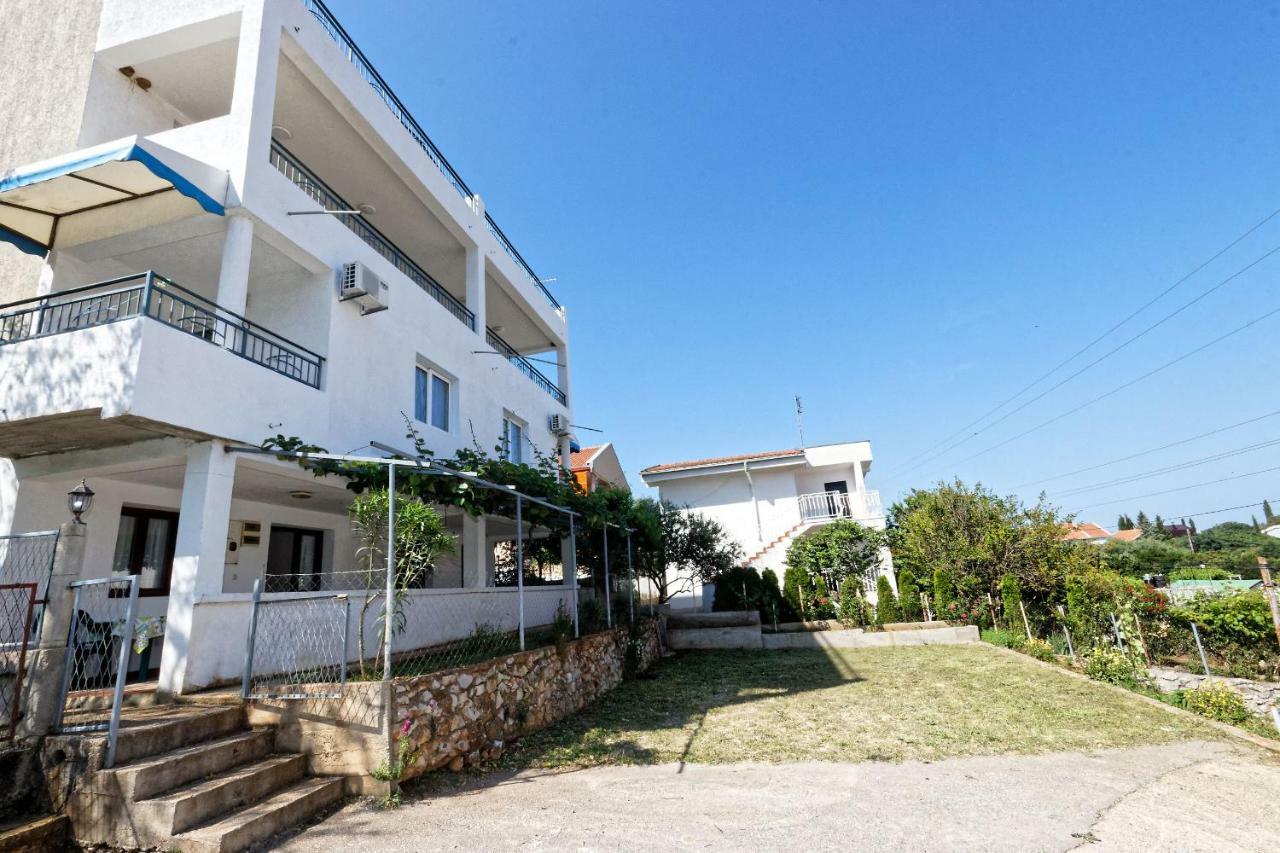 Apartments Ajla Утєха Екстер'єр фото