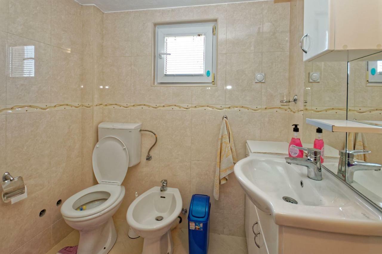 Apartments Ajla Утєха Екстер'єр фото