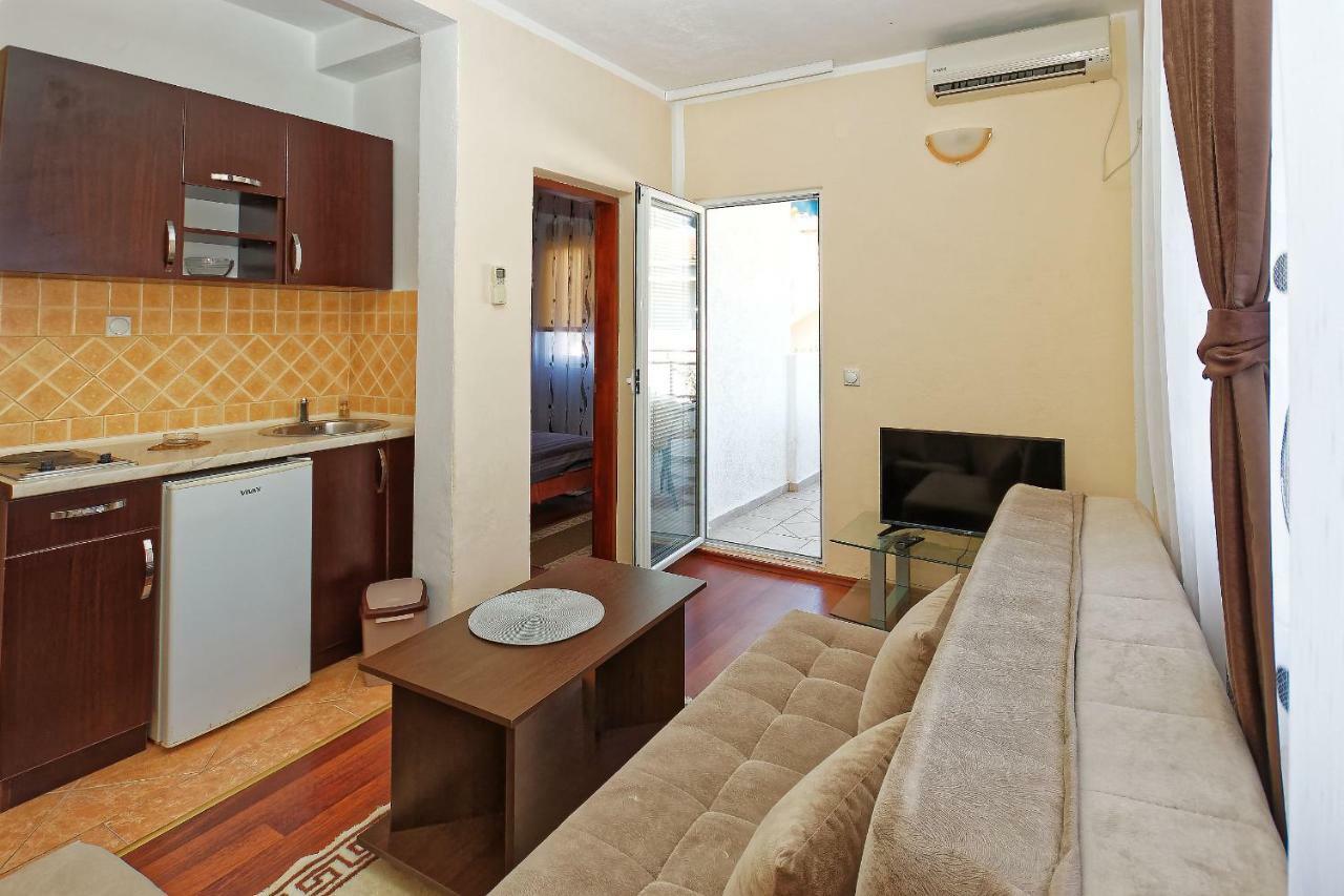 Apartments Ajla Утєха Екстер'єр фото