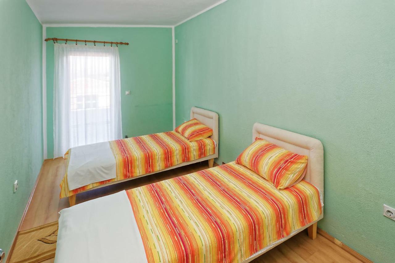 Apartments Ajla Утєха Екстер'єр фото